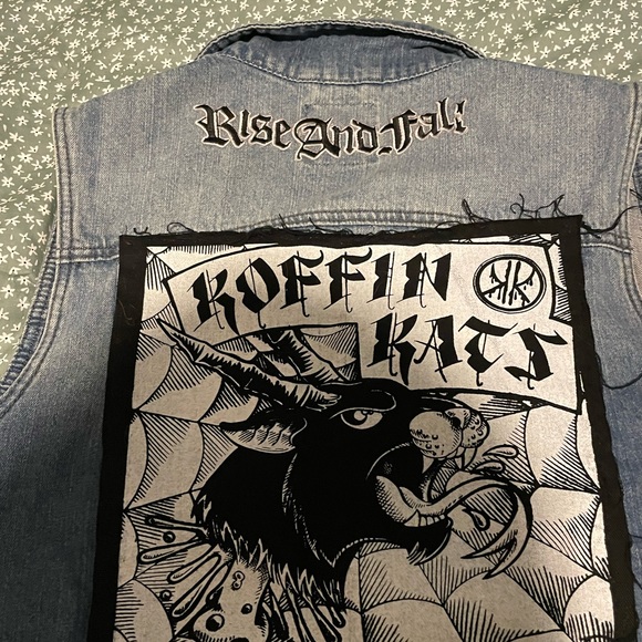 super sick Retro Ligh wash Denim jacket - Picture 5 of 6